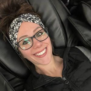 Meet your Posher, Carissa